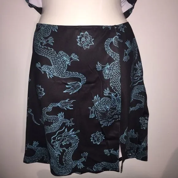 Dragon Print Tee & Side Split Skirt - Picture 4 of 5